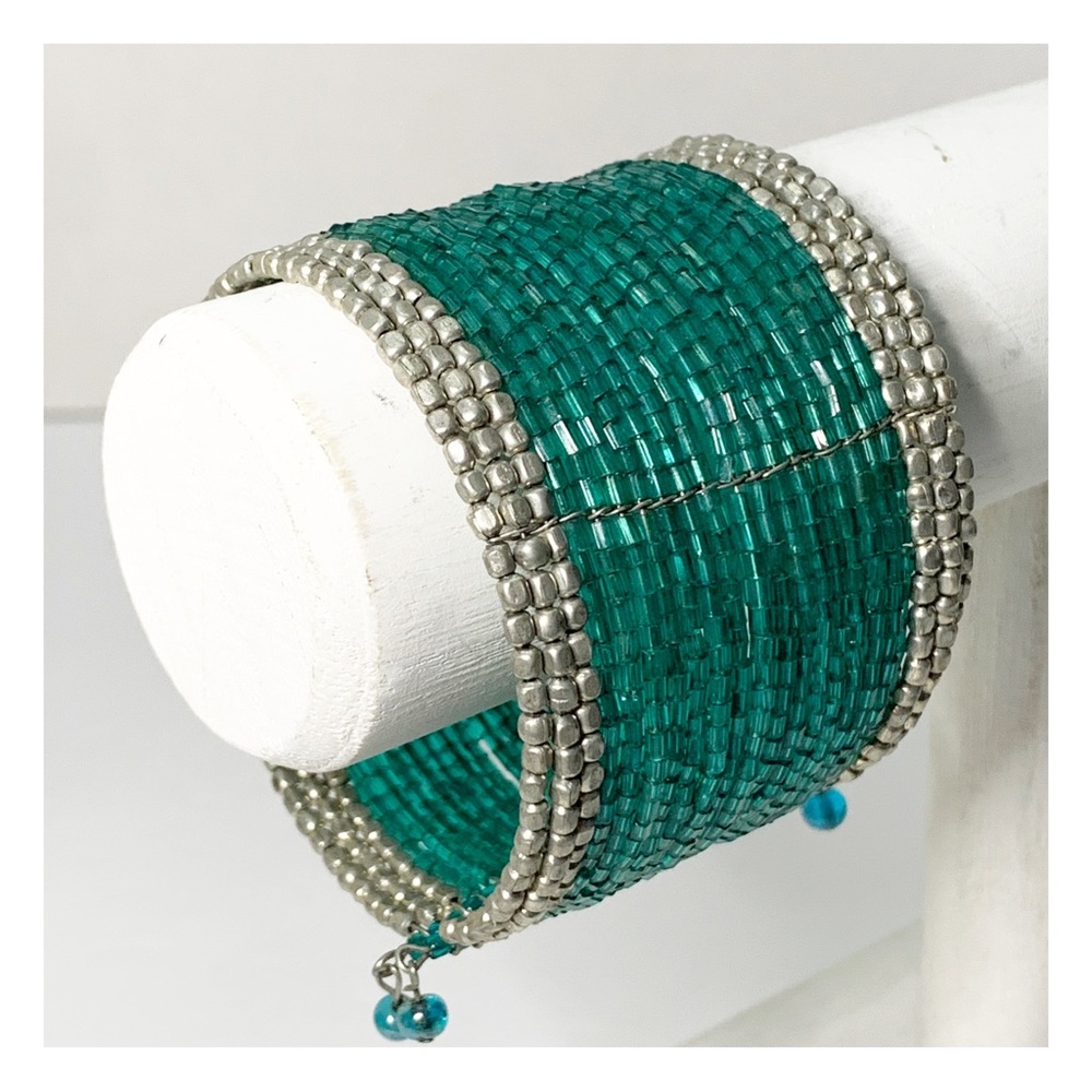 sparkling teal glass seed bead cuff bracelet lightweight